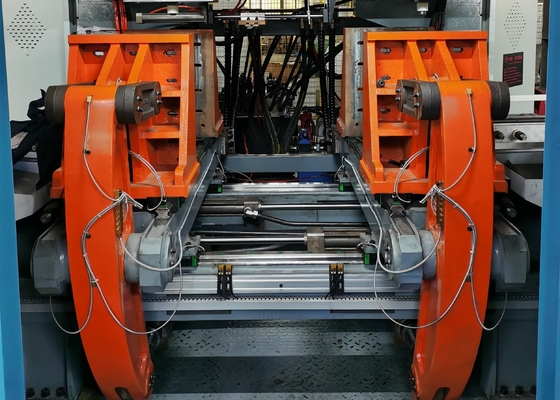 U Type HDPE Blow Moulding Machine Motor Oil Bottle , 5L Blowing Machine For Plastic Bottle