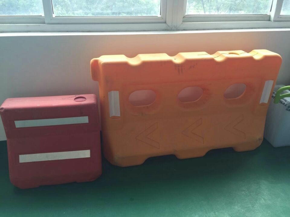 Traffic Fence Fully Automatic Blow Moulding Machine 160L Auto Blowing Machine