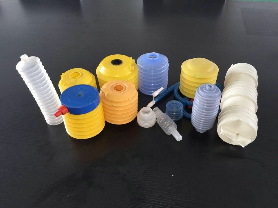 1000bph Single Head Automatic Bottle Blow Molding Machine ABS Water Bottle Blower