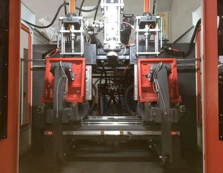 Lubricant Oil U Series HDPE Bottle Making Machine Single Head Plastic Bottle Blow Moulding Machine
