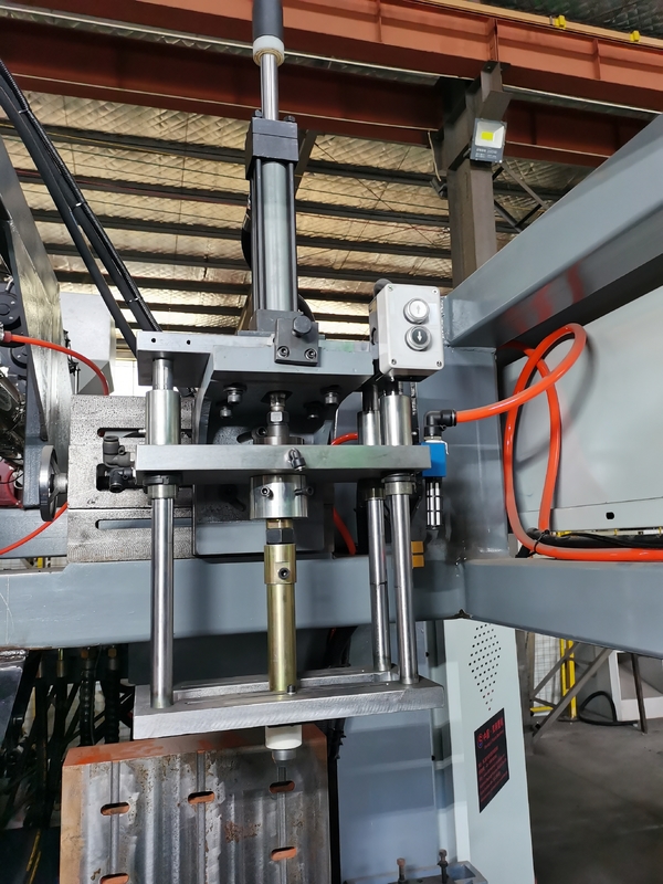 8 Head High Speed Blow Molding Machine 1 Layer Plastic Ball Automatic