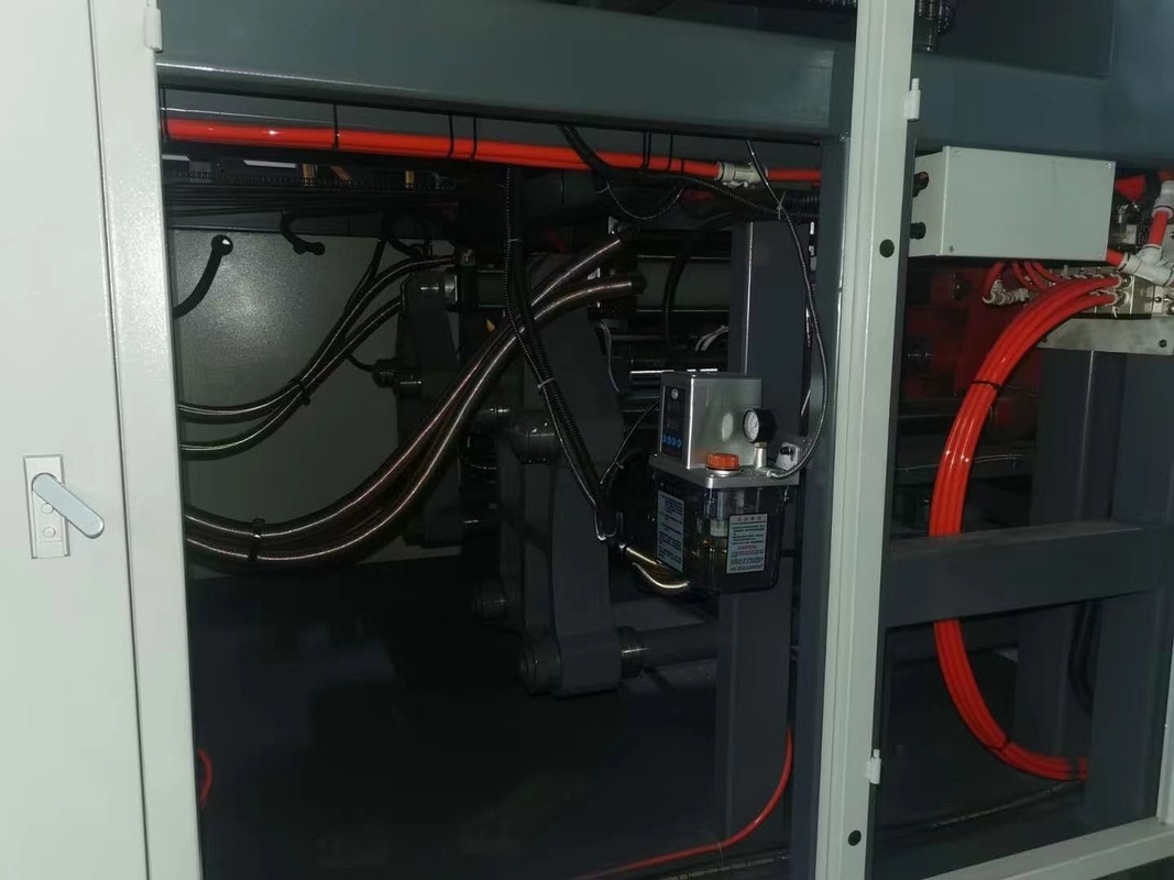 Double Station 1000bph Fully Automatic Blowing Machine , 2l Plastic Extrusion Blow Moulding Machine