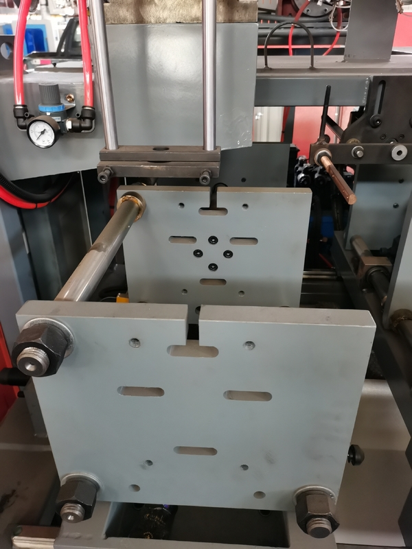 X Series Double Station Blow Molding Machine 1 Layer Plastic 2l