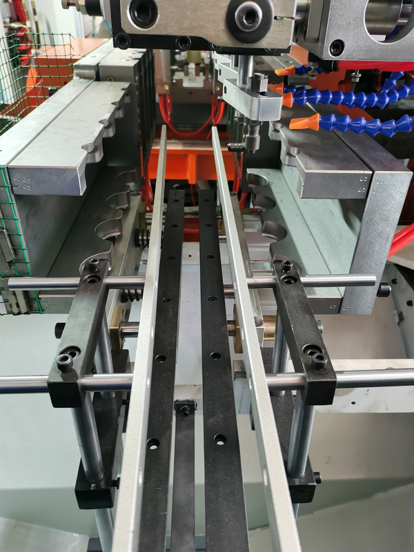 4 Layers Plastic Water Tank Blow Molding Machine 5-10L Automatic PE