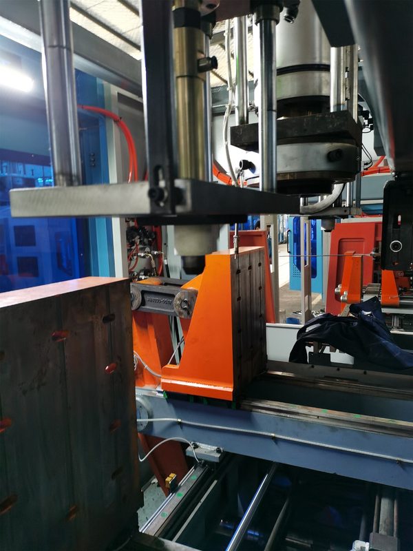 Cosmetics Double Station Blow Molding Machine 5L HDPE Bottle Making Machine