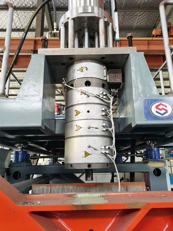 160l Accumulator Blow Moulding Machine Single Station ABS Water Tank