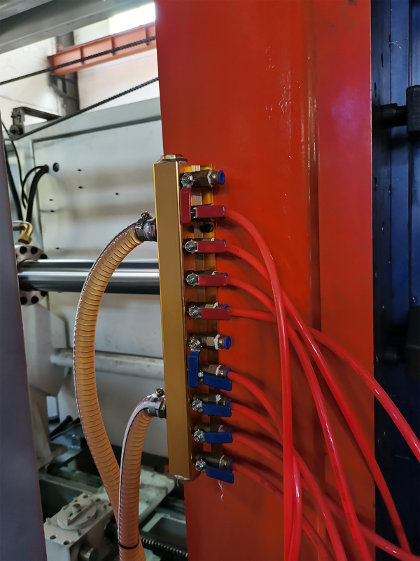 4 Layer Accumulator Blow Moulding Machine