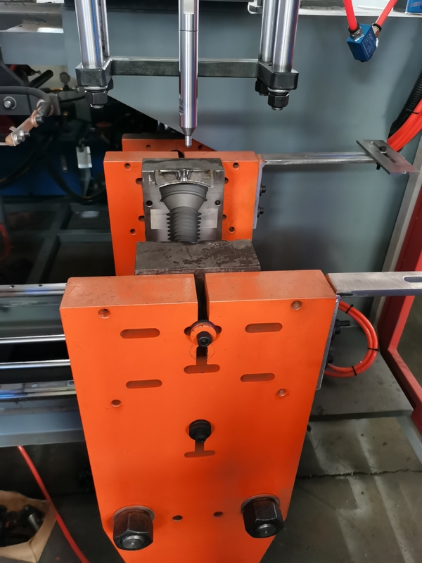 Lubricant Bottle PP Blow Moulding Machine 3 Head EVA Double Station