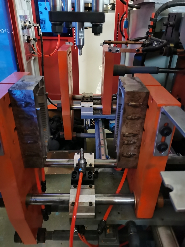 1 Layer 2l PP Blow Moulding Machine 1 Head Automatic PET Molding