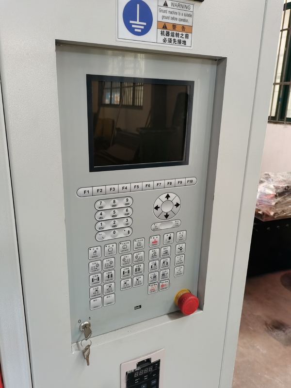 K Type Double Station Fully Automatic Blow Moulding Machine , 2l Bottle Molding Machine